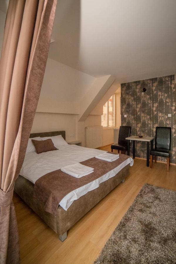 Duga Apartmani Kragujevac Exterior foto